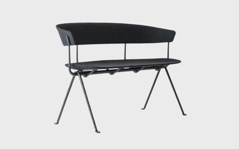 Divanetto Magis Officina in tessuto by Bouroullec
